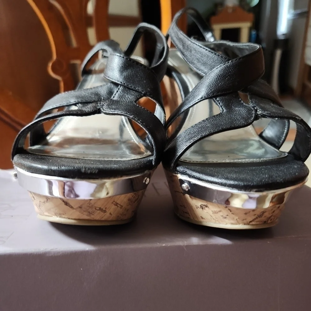 J Lo black platform